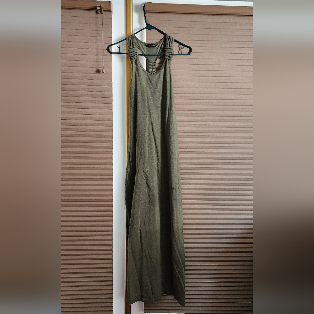 Women's Just Love Green TShirt type SleeveLess and Green. Size M Used